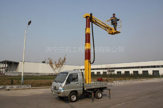 點擊查看詳細信息<br>標題：小型高空作業(yè)車 閱讀次數：3029