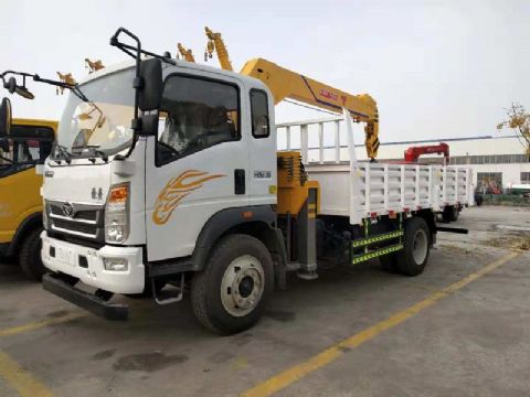 點擊查看詳細信息<br>標題：5噸重汽豪曼隨車吊 閱讀次數(shù)：2136